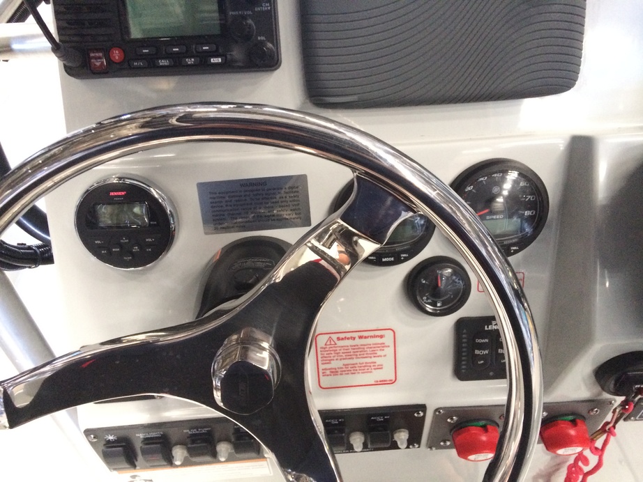 Boston Whaler Guardian