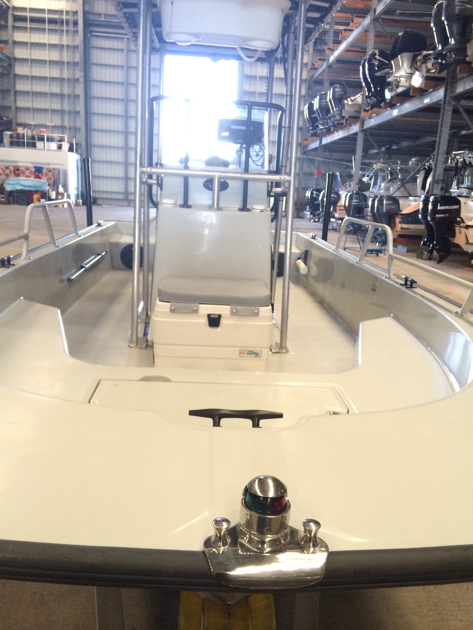 Boston Whaler Guardian