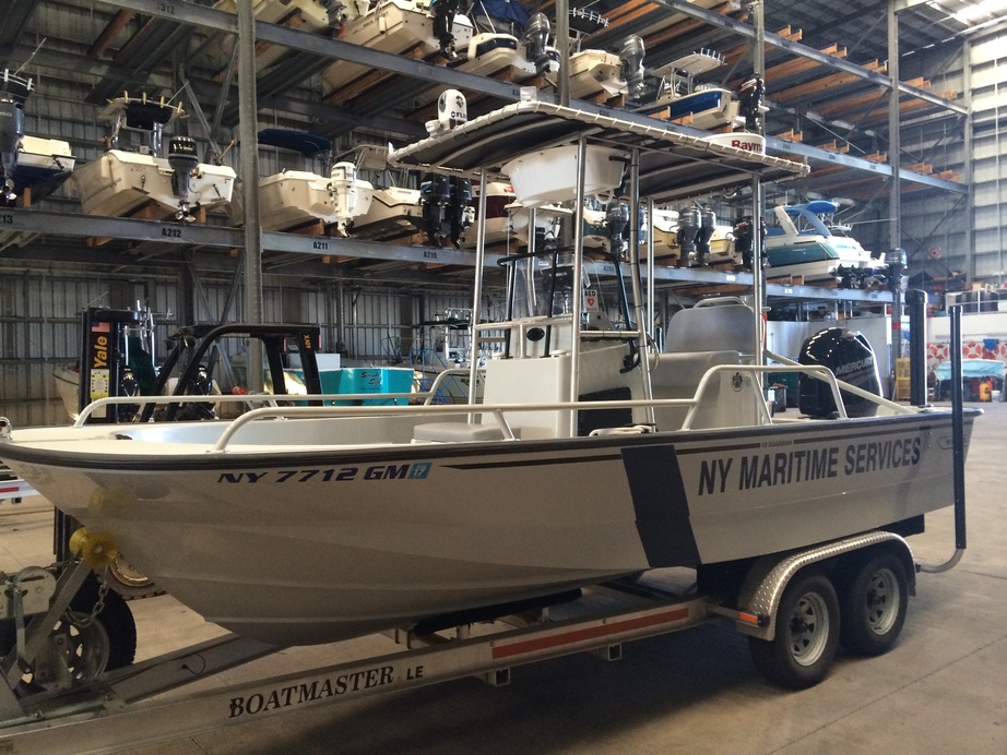 Boston Whaler Guardian