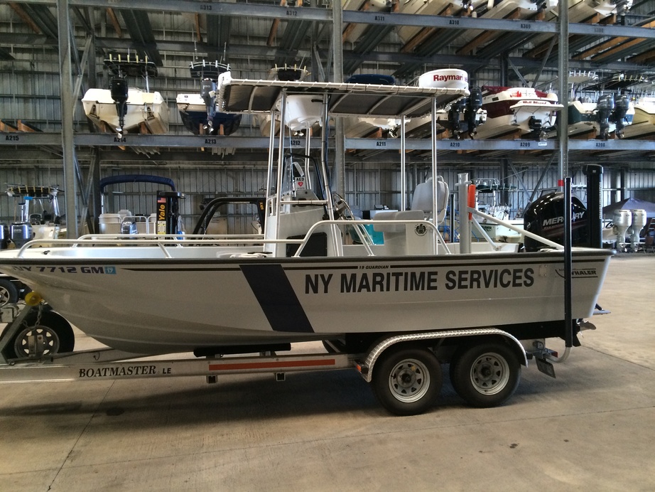 Boston Whaler Guardian