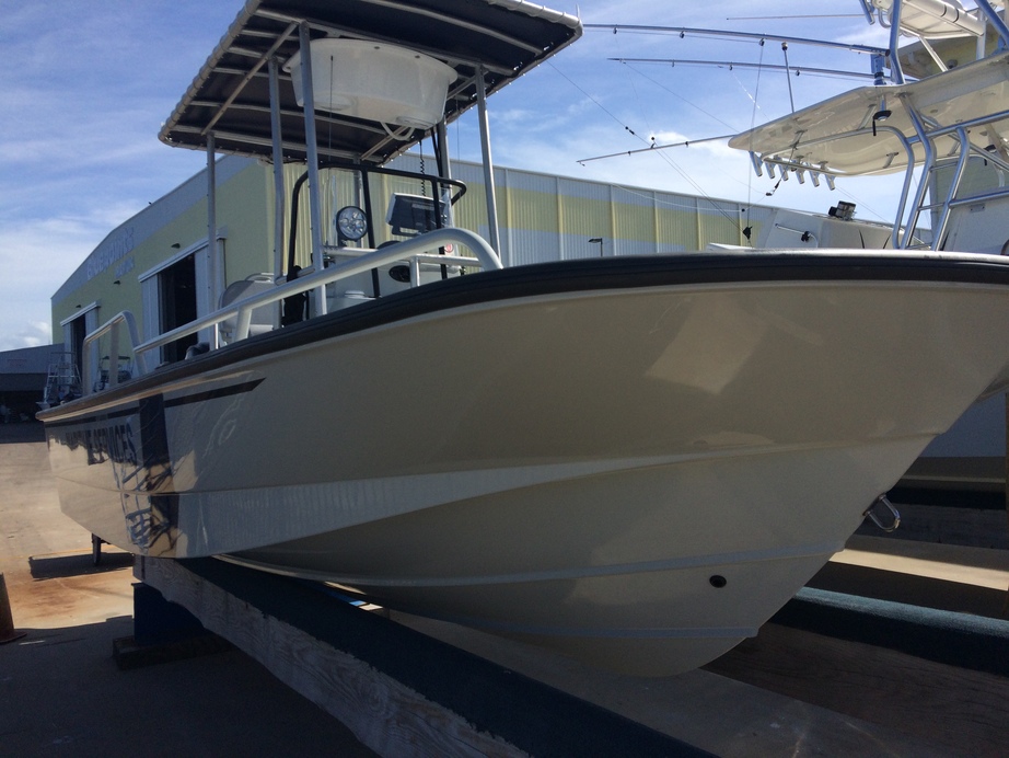 Boston Whaler Guardian