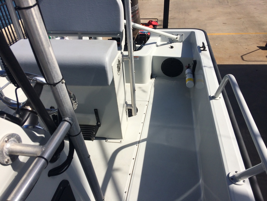 Boston Whaler Guardian