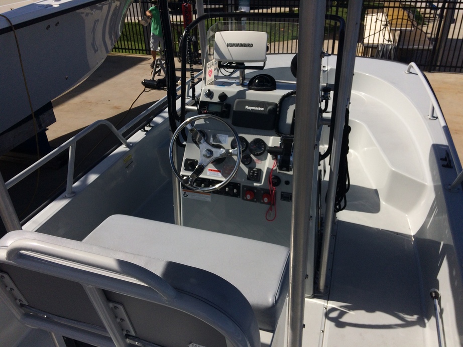 Boston Whaler Guardian