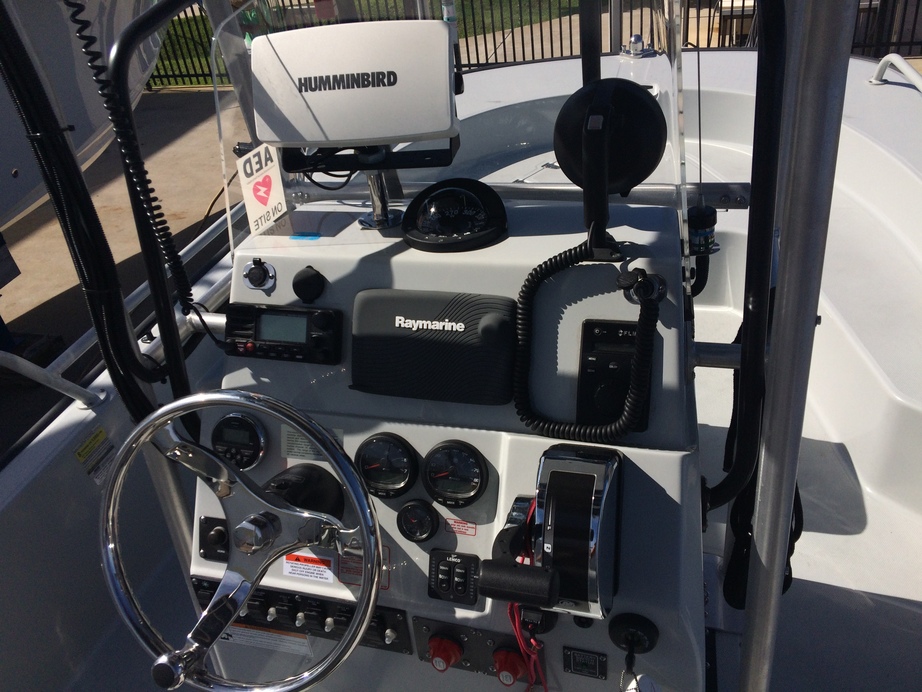 Boston Whaler Guardian