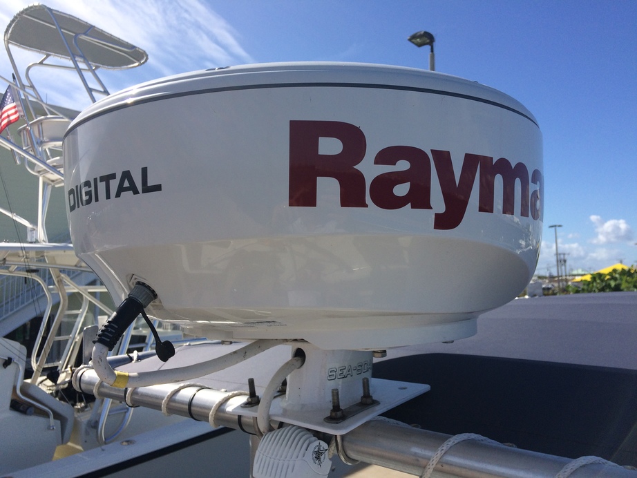 Boston Whaler Guardian